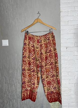 Легкие брюки на резинке в индийском стиле1 фото