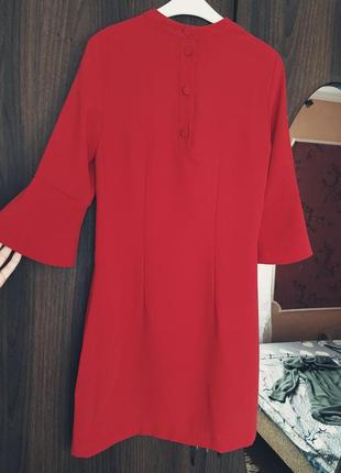 Шикарне червоне плаття плаття силуетне4 фото