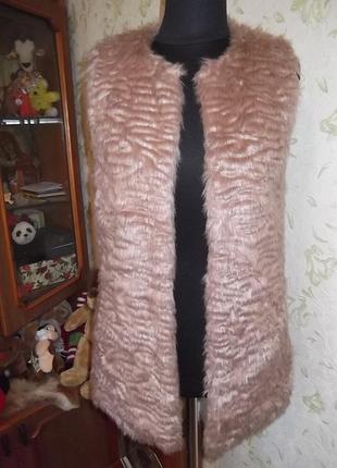 Хутряна жилетка пудра