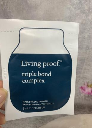 Відновлюючий незмивний захист для волосся living proof triple bond complex