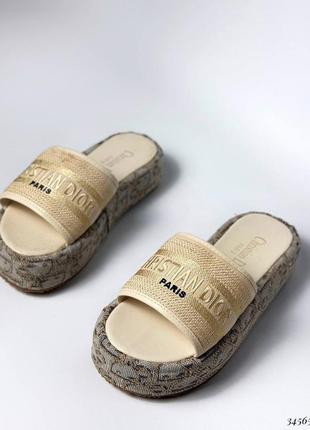 Шльопанці, шльопанці на високій підошві