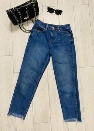 Жіночі укорочені базові джинси з необробленим низом від asos1 фото