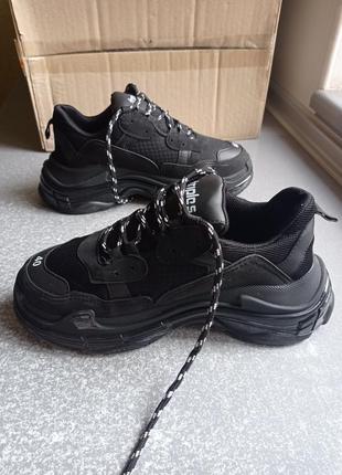 Кросівки balenciaga triple s5 фото