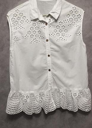 Белая блуза