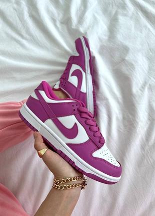 Женские кроссовки найк сб данк фиолетово белые / nike sb dunk fuschia8 фото