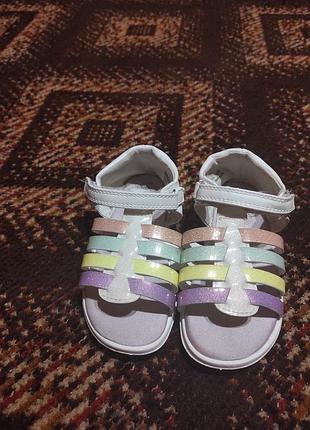 Сандалии для девочки 27р.