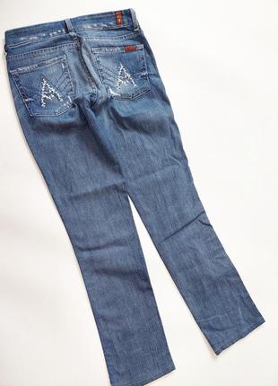 Женские синие джинсы прямого кроя рваные от бренда 7 for all mankind4 фото