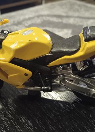 Мотоцикл-конструктор bburago honda cbr 600rr yellow 1:18 (18-55009