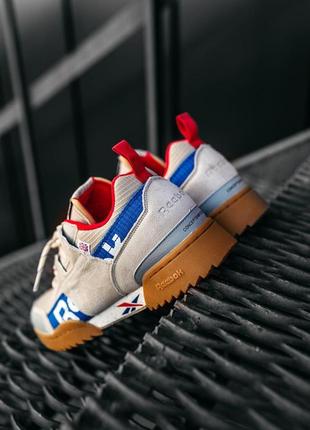 Новая модель кроссовки reebok9 фото