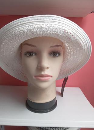 Жиноча шляпка