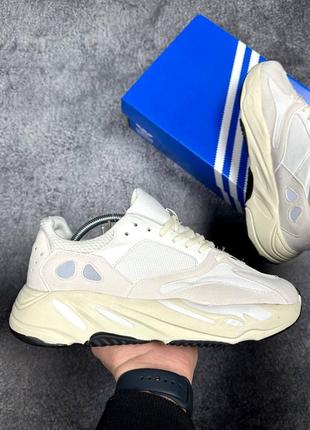 Оригинальные мужские кроссовки adidas yeezy 700 white 40-46р.3 фото