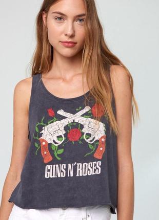 Короткий топ guns n’ roses

cropp7 фото