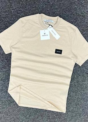 Бежева футболка мужская футболка с коротким рукавом calvin klein