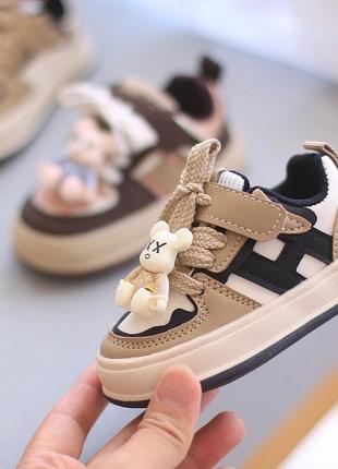 Дитячі кросівки для малюків1 фото