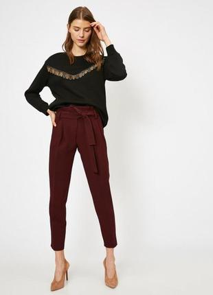 Стильні бордові штанці з поясом