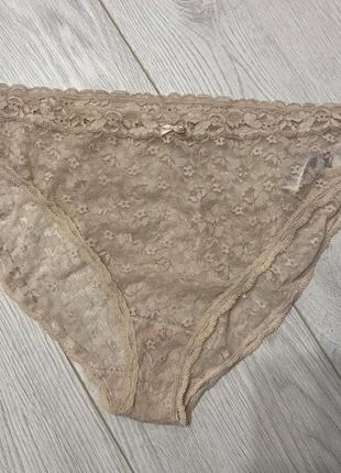 Мереживні трусики 16 розміру