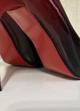 Туфлі-лабутени з чорно-червоним омбре6 фото