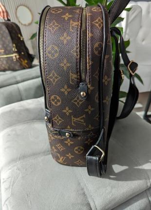 😍рюкзак louis vuitton spring lux
якість10 фото