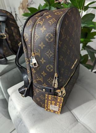 😍рюкзак louis vuitton spring lux
якість8 фото