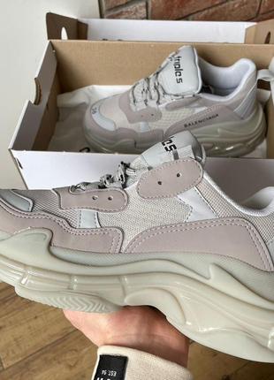 Жіночі кросівки у стилі баленсіага / balenciaga triple s clear sole grey3 фото