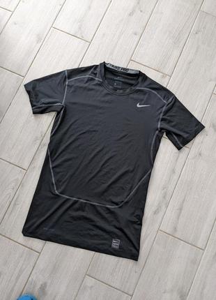Nike pro