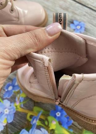 Білі пудрові стильні черевики черевички демісезонеі на весну осінь для дівчинки на флісі лаковані4 фото