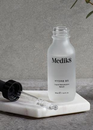 Сироватка medik8 hydr8 b5 liquid rehydration serum4 фото