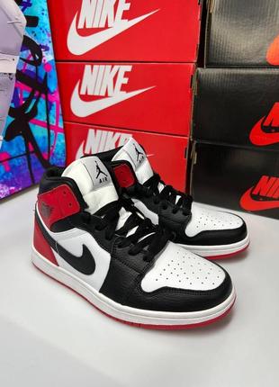 Кроссовки nike air jordan 1 red