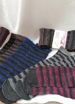 Стильні трендові напівпрозорі шкарпетки у смужку з люрексом різні кольори7 фото