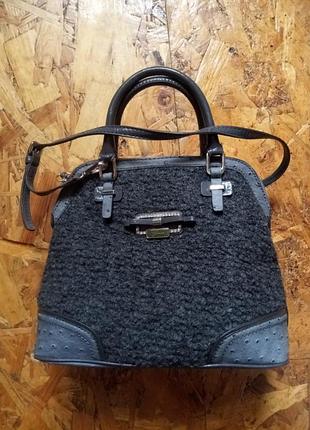 Сумка шерпа guess