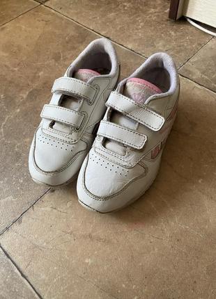 Кроссовки на девочку
