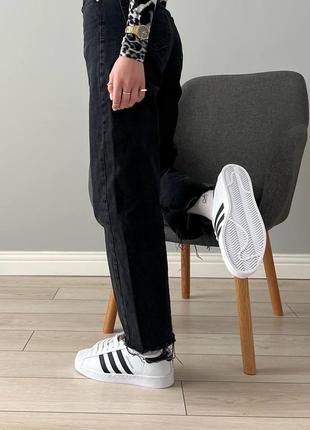 Шикарне стильне жіноче взуття кросівки наложний топ новинка  adidas superstar white black3 фото