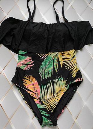 Красивенный купальник с воланом)))размер 16/44