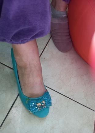 Модные бирюзовые туфли женские.9 фото