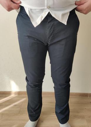 Мужские классические брюки тёмно-синего цвета (m/l)1 фото