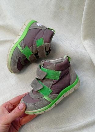 Обувь детская кроссовка