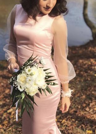 Ніжне рожеве плаття зі шлейфом3 фото