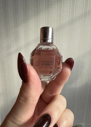 Viktor &amp; rolf flowerbomb парфум