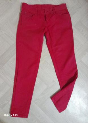 Джинсы женские красные