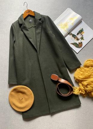 Легке пальто демісезонне zara кольору хакі з кишенями3 фото