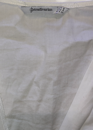 Нова бавовняна блуза з v-образним вирізом stradivarius5 фото