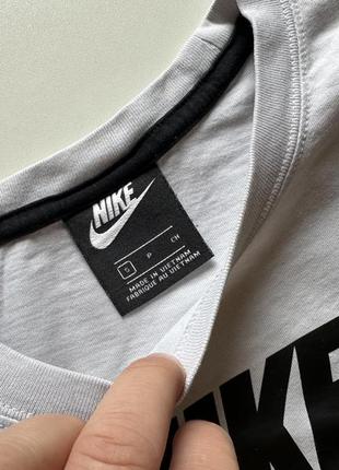 Женская укороченная футболка nike4 фото