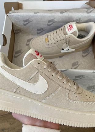 Жіночі кросівки найк аір форс лоу бежеві / nike air force low beige