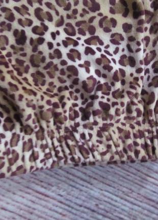Оксамитові спортивні штани в леопардовий принт3 фото