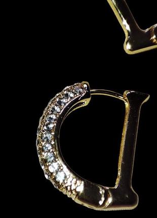 Сережки dior золоті з камінчиками діор d д літера іменні5 фото