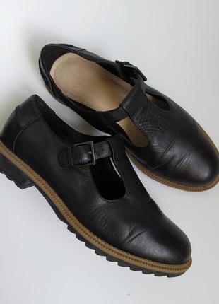 Шкіряні туфлі clarks,35.5 розмір.