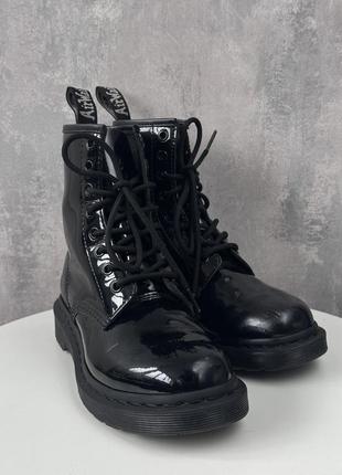 Берці жіночі dr. martens