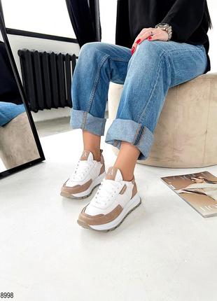 Класні повсякденні шкіряні замшеві кросівки білі з бежевими вставками 8998