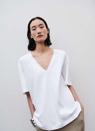 Белая хлопковая футболка с v вырезом zara базовая оверсайз футболка 0858/265