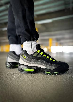 Чоловічі кросівки найк аір макс 95 / nike air max 95 "black grey neon"1 фото